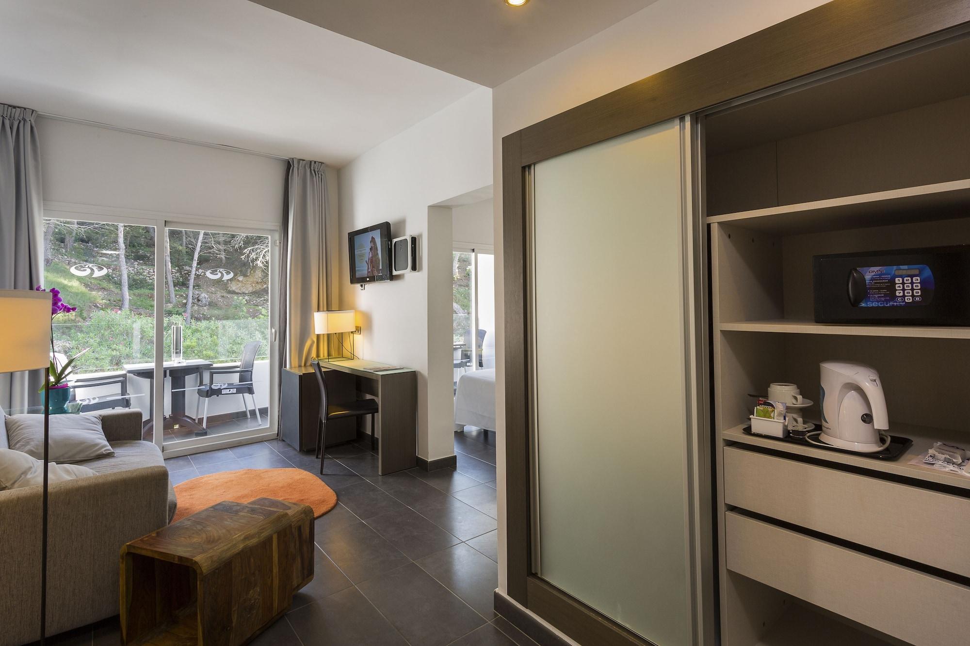 Palladium Hotel Cala Llonga - Adults Only 외부 사진