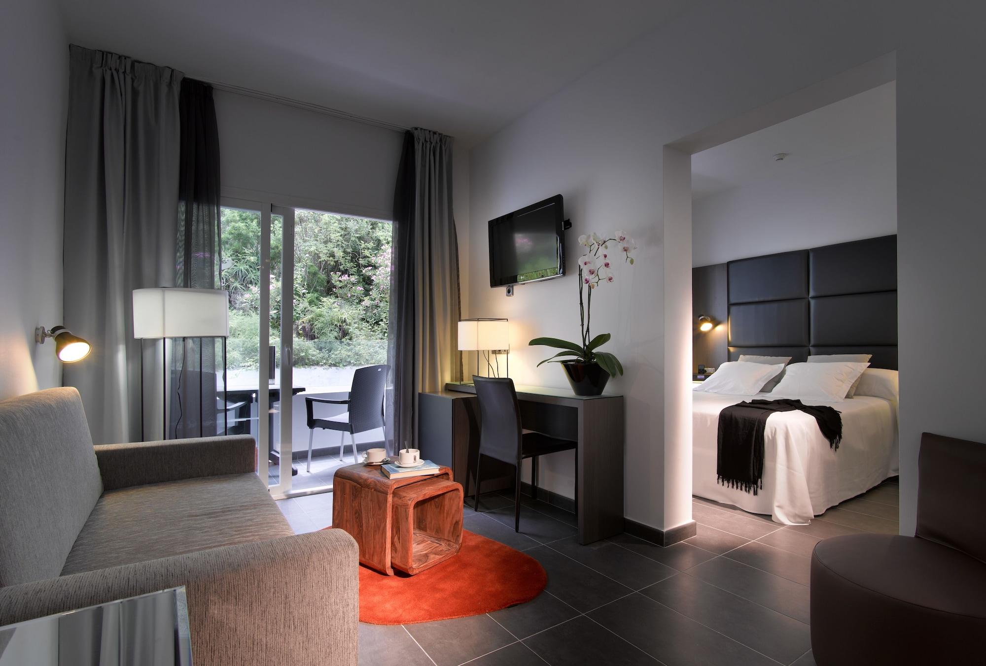 Palladium Hotel Cala Llonga - Adults Only 외부 사진