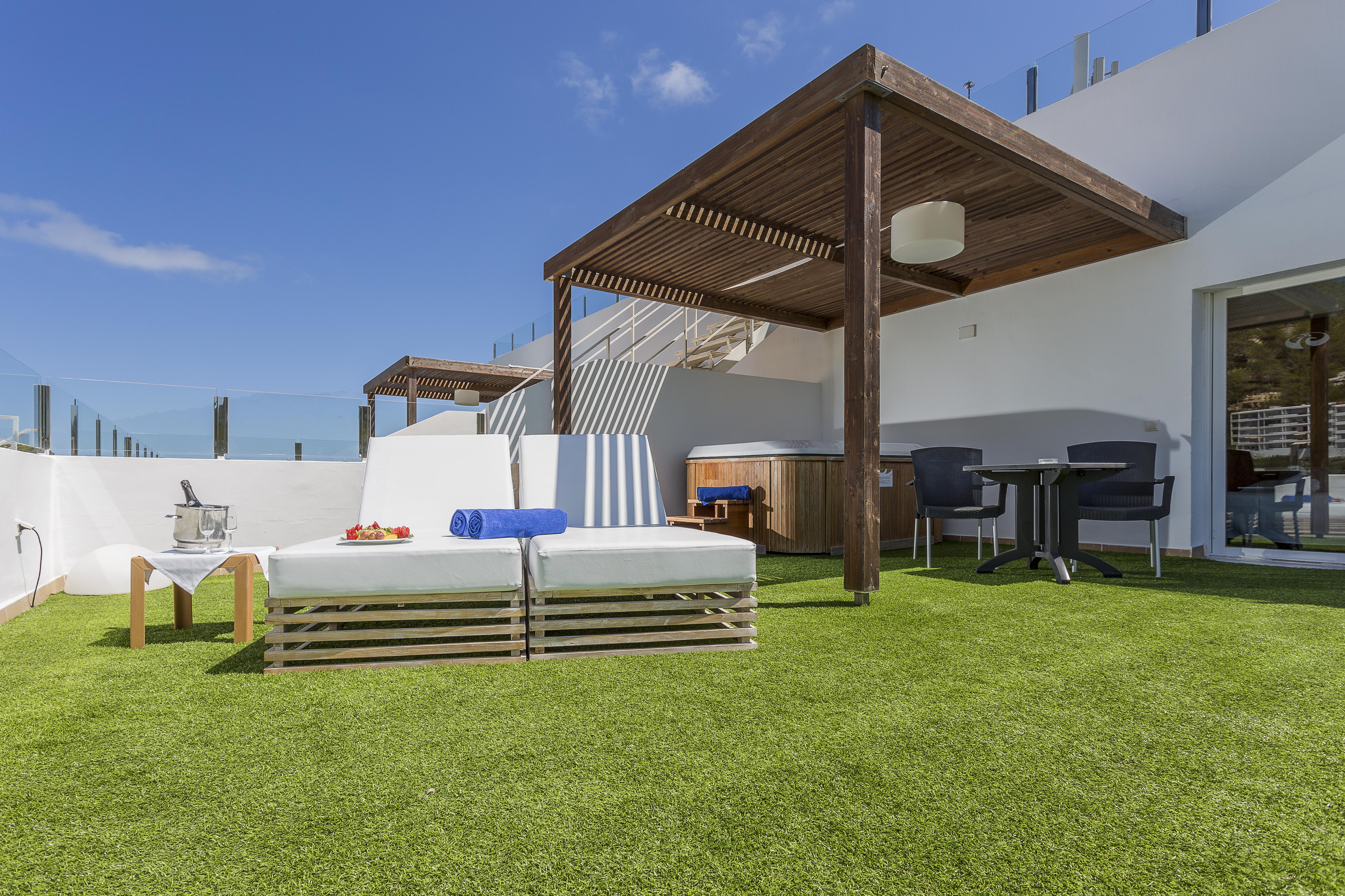 Palladium Hotel Cala Llonga - Adults Only 외부 사진