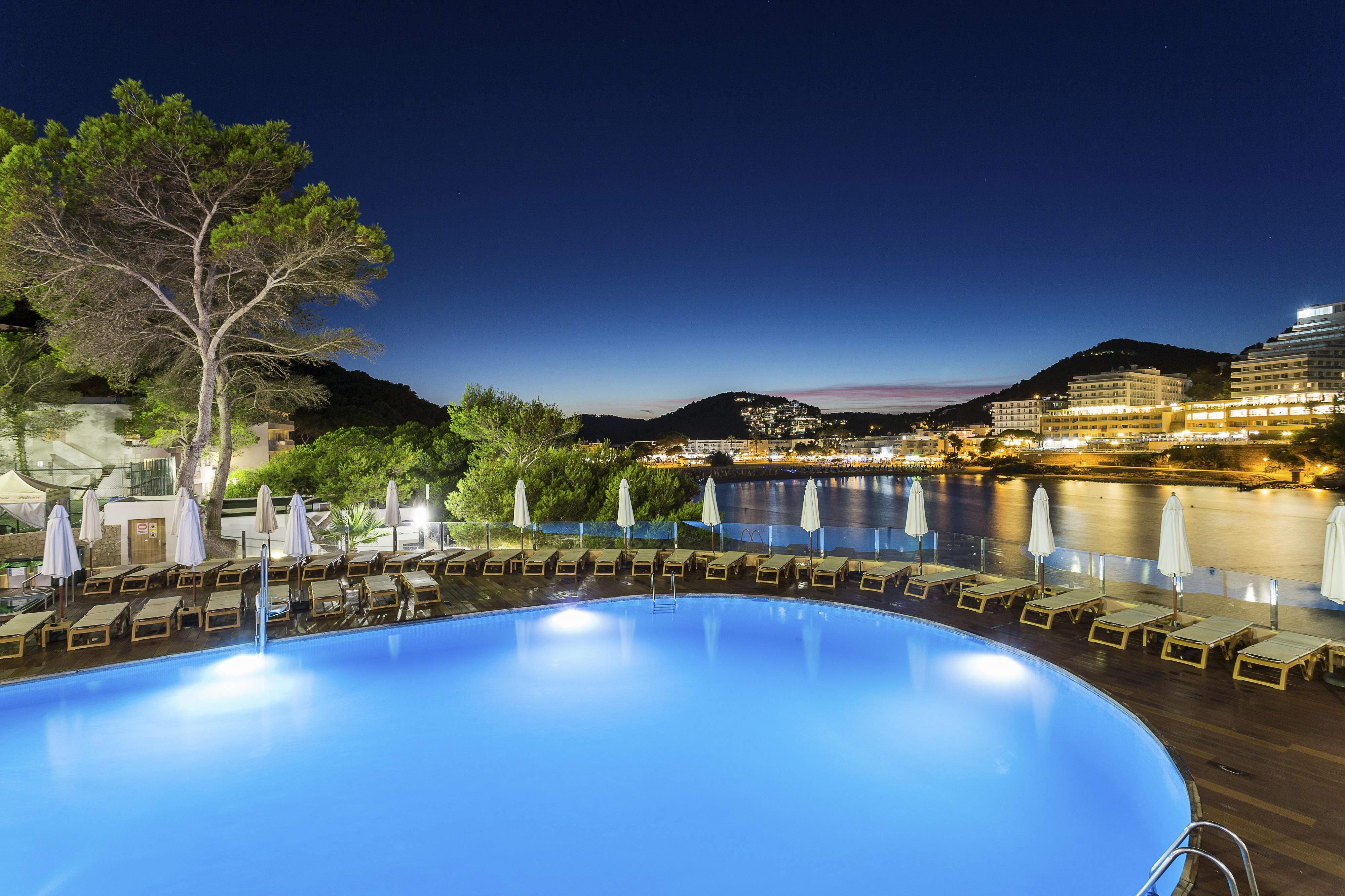 Palladium Hotel Cala Llonga - Adults Only 외부 사진