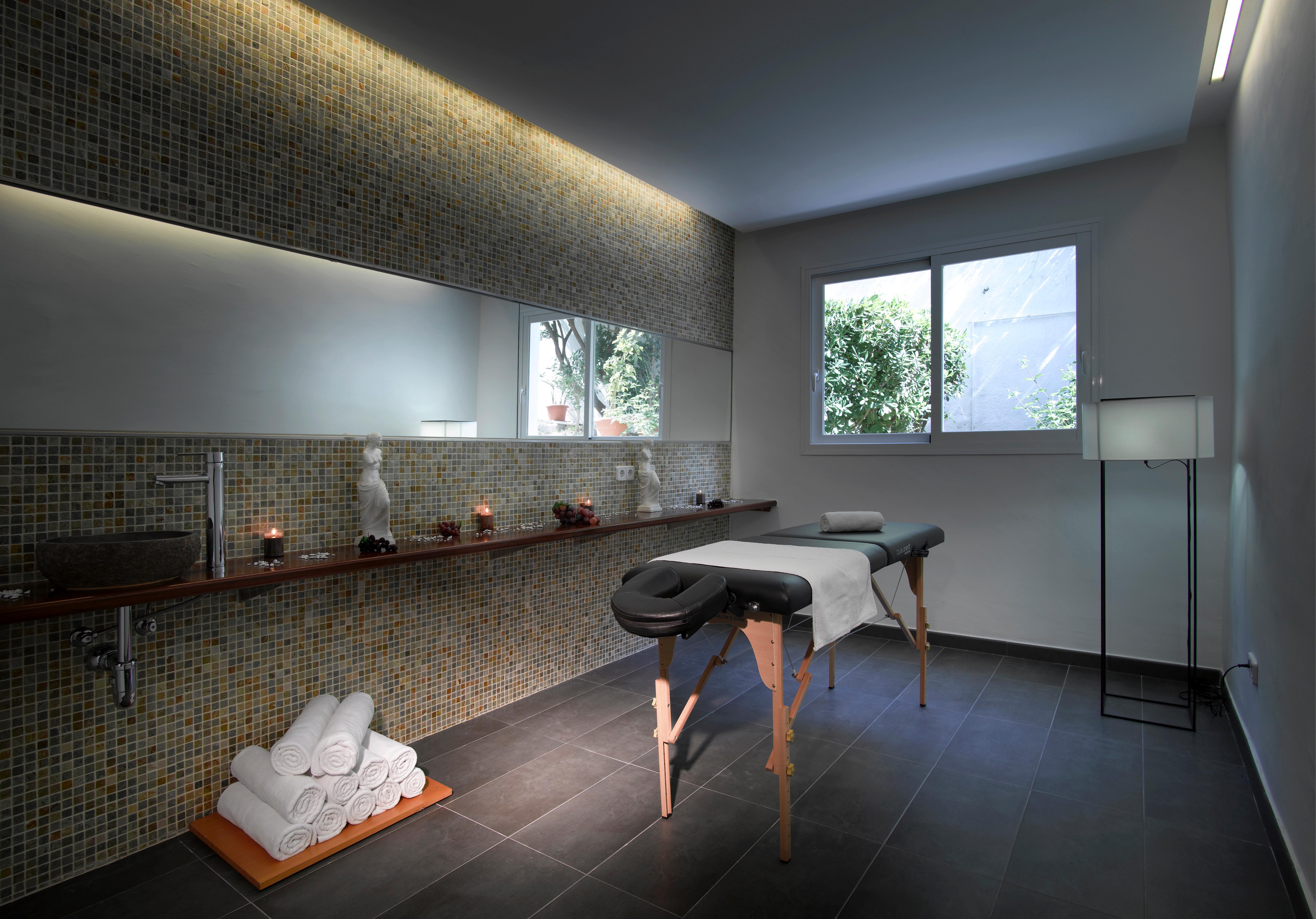Palladium Hotel Cala Llonga - Adults Only 외부 사진