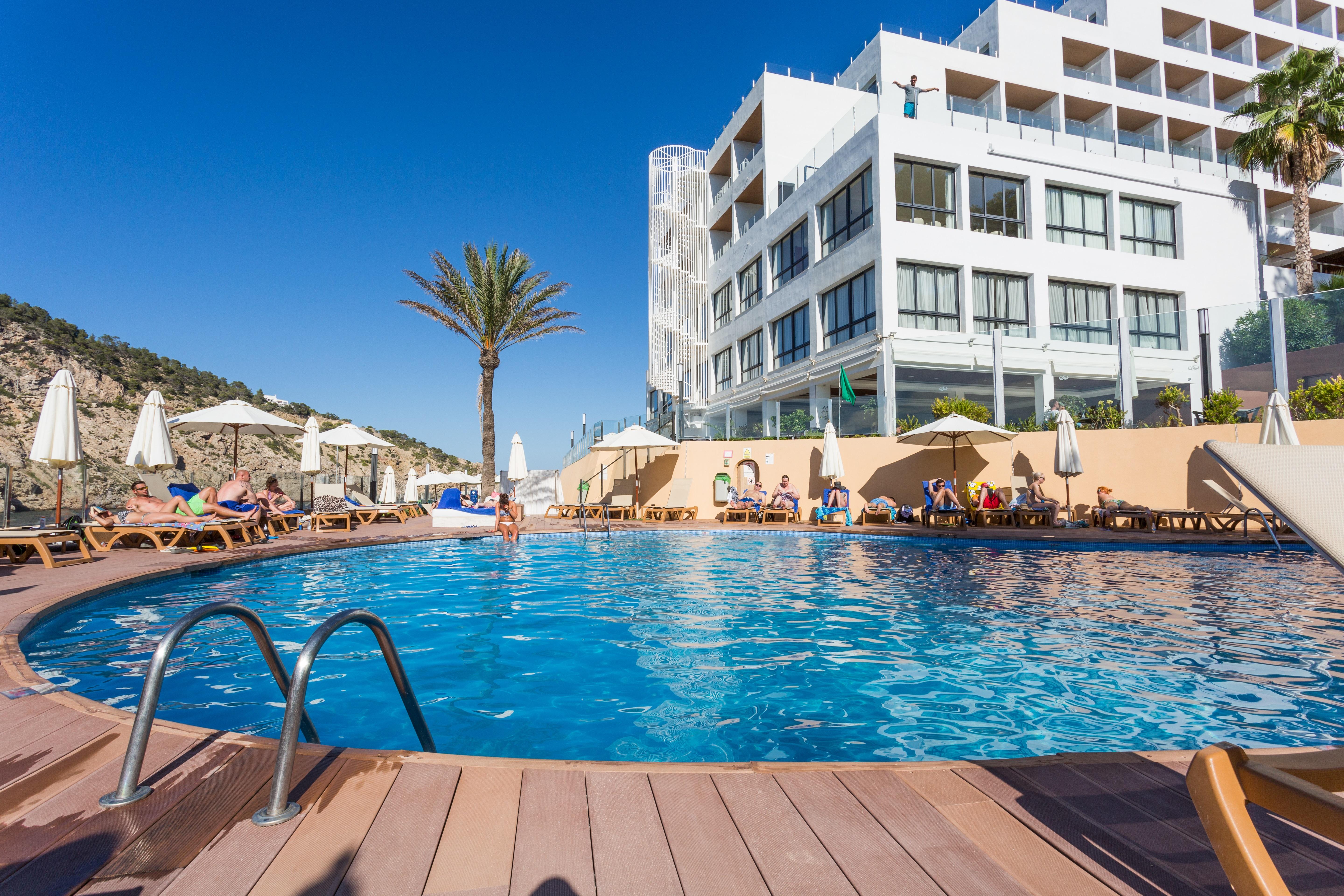 Palladium Hotel Cala Llonga - Adults Only 외부 사진