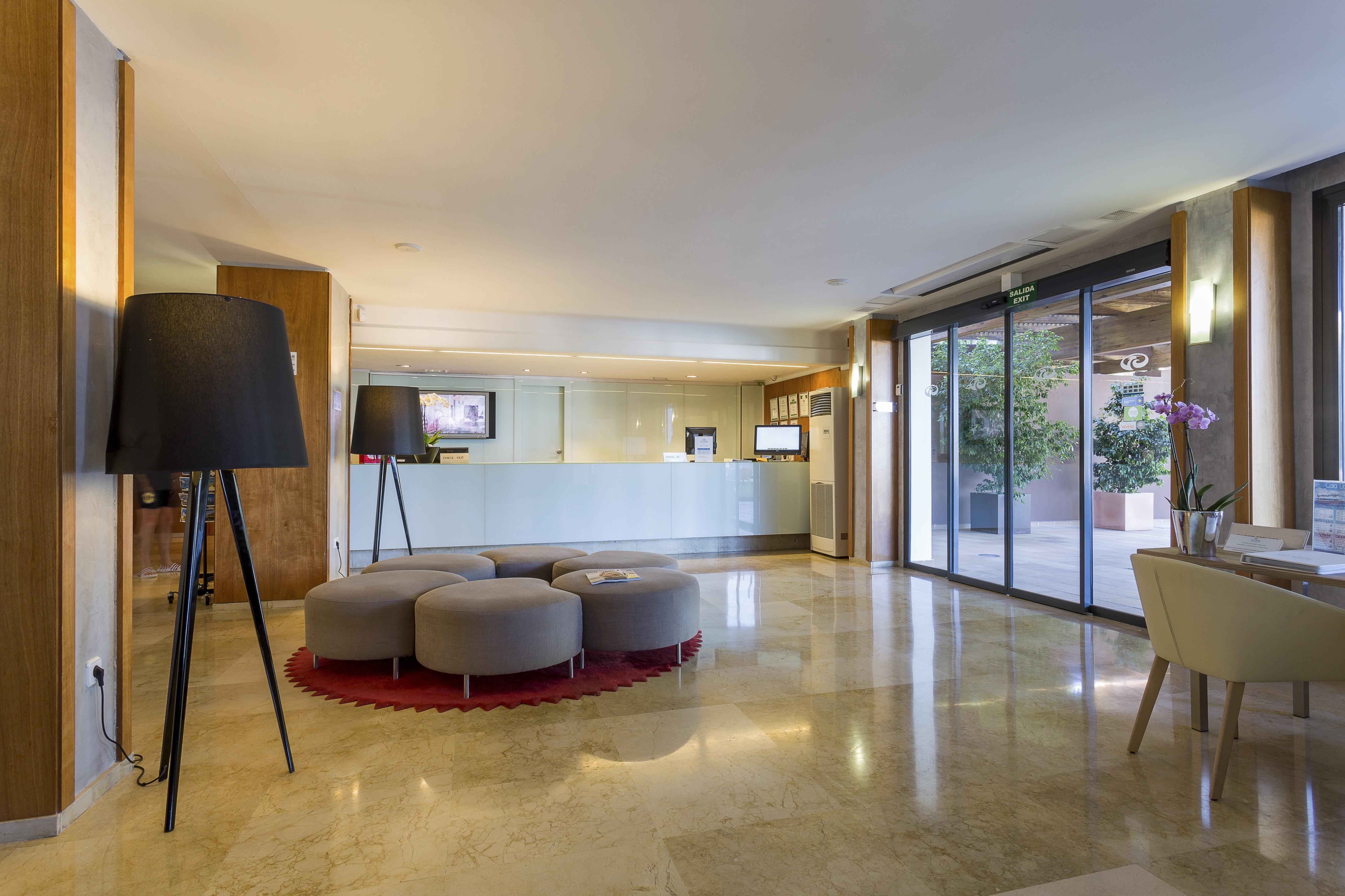 Palladium Hotel Cala Llonga - Adults Only 외부 사진