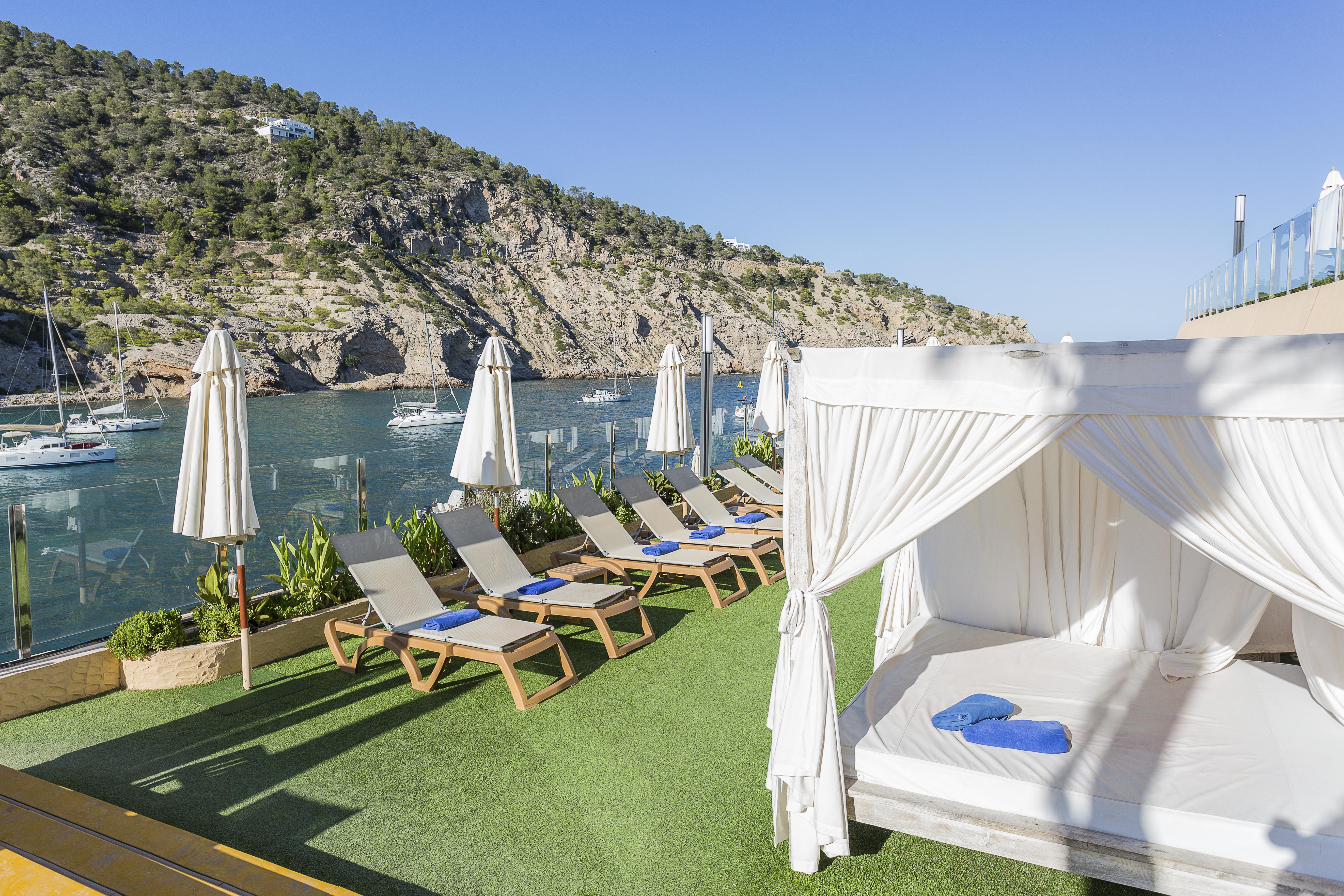 Palladium Hotel Cala Llonga - Adults Only 외부 사진