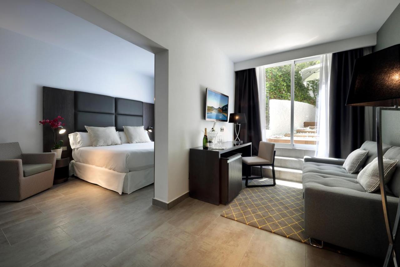 Palladium Hotel Cala Llonga - Adults Only 외부 사진