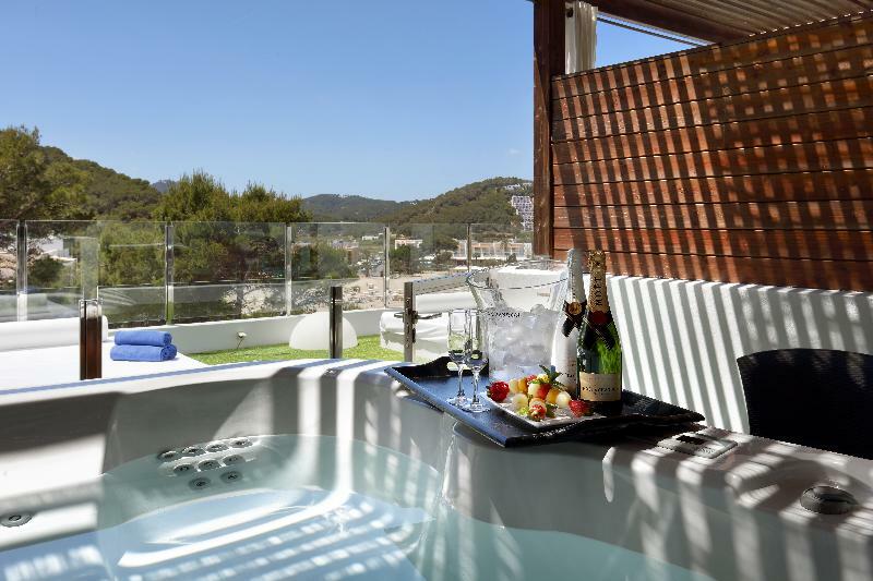 Palladium Hotel Cala Llonga - Adults Only 외부 사진
