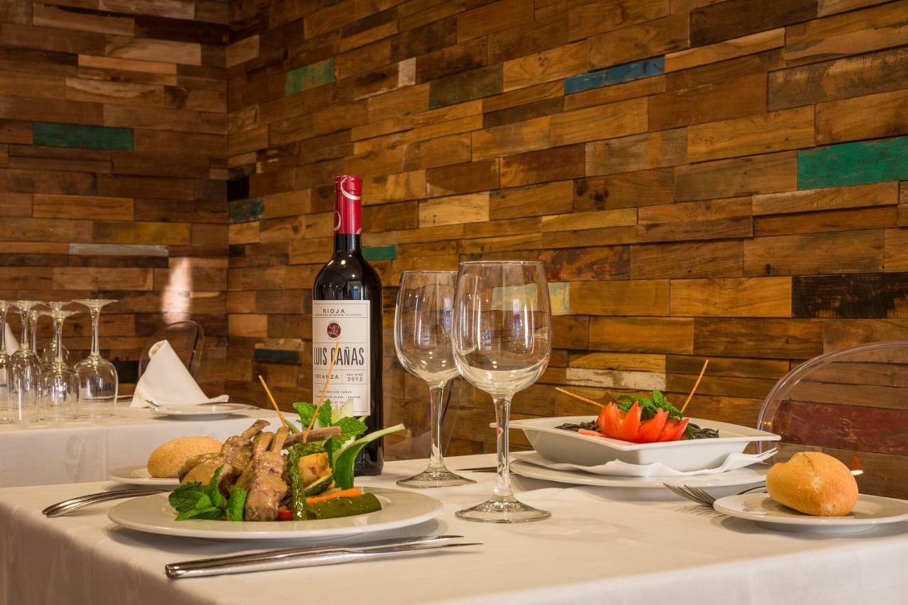 Palladium Hotel Cala Llonga - Adults Only 외부 사진